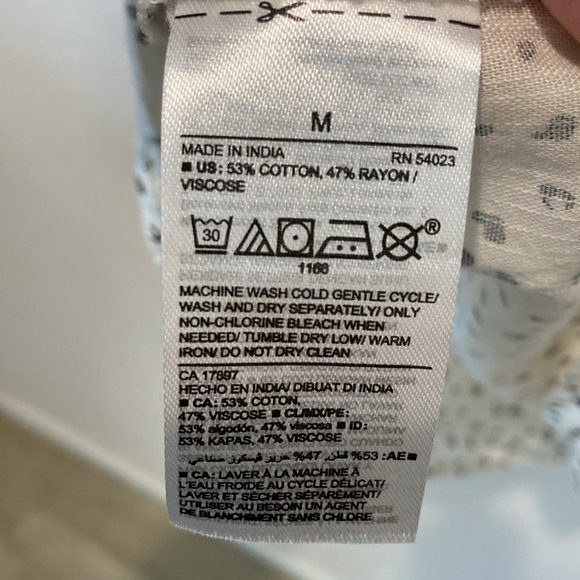 Old Navy Top - Picture 6 of 6